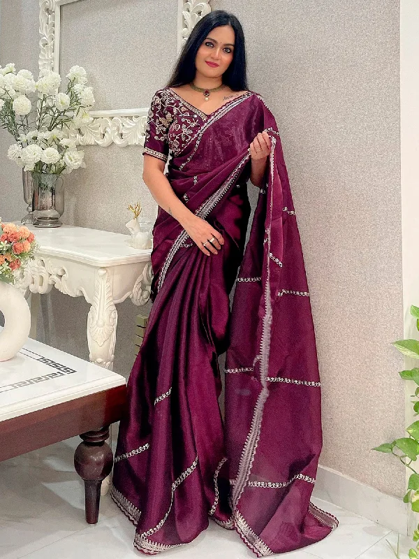 Women's Organza Purple Embellished Designer Saree With Blouse Piece Chic Sleeveless Blouse