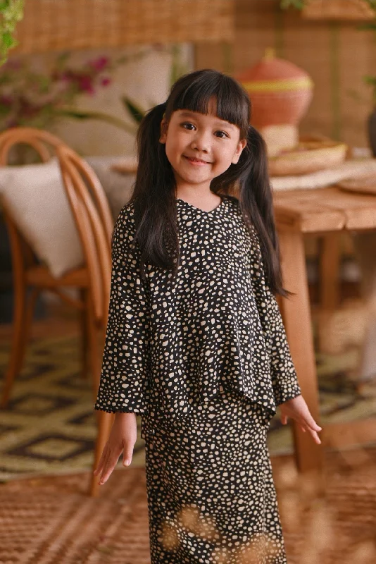 The Hening Flare Blouse - Black Safari Lightweight Tunic Blouse