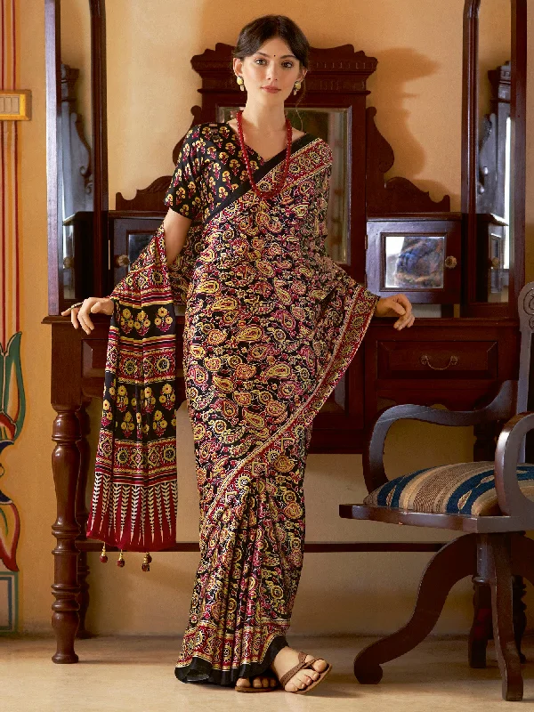 Women's Crepe Black Printed Designer Saree With Blouse Piece Textured Cotton Blouse