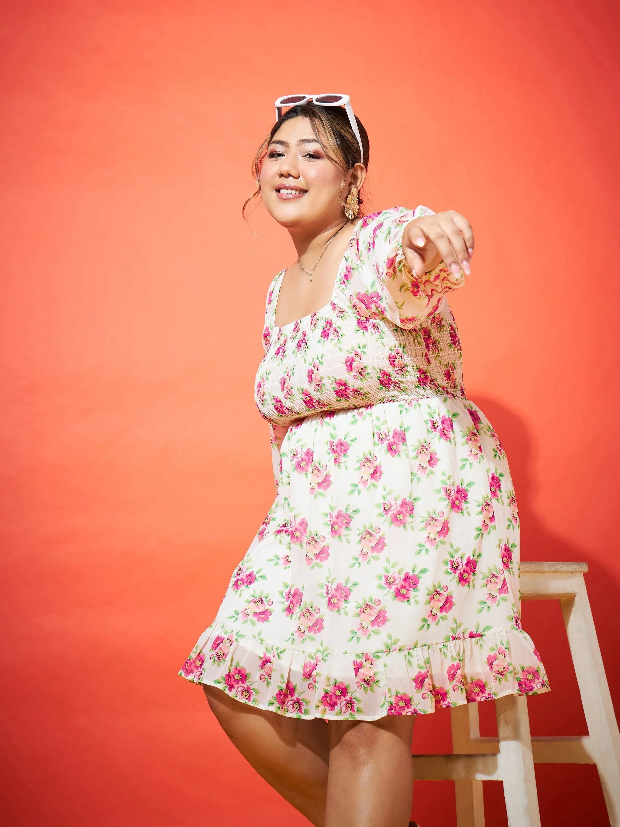 Women White Floral Smocking Mini Dress Trendy Tie-Dye Mini Dress