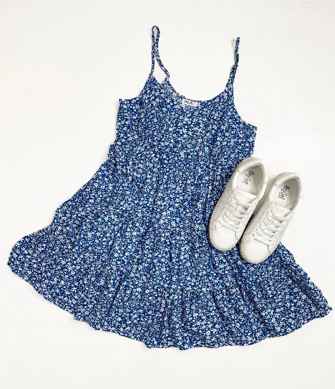 Lila Floral Delight Dress Crew Neckline Sporty
