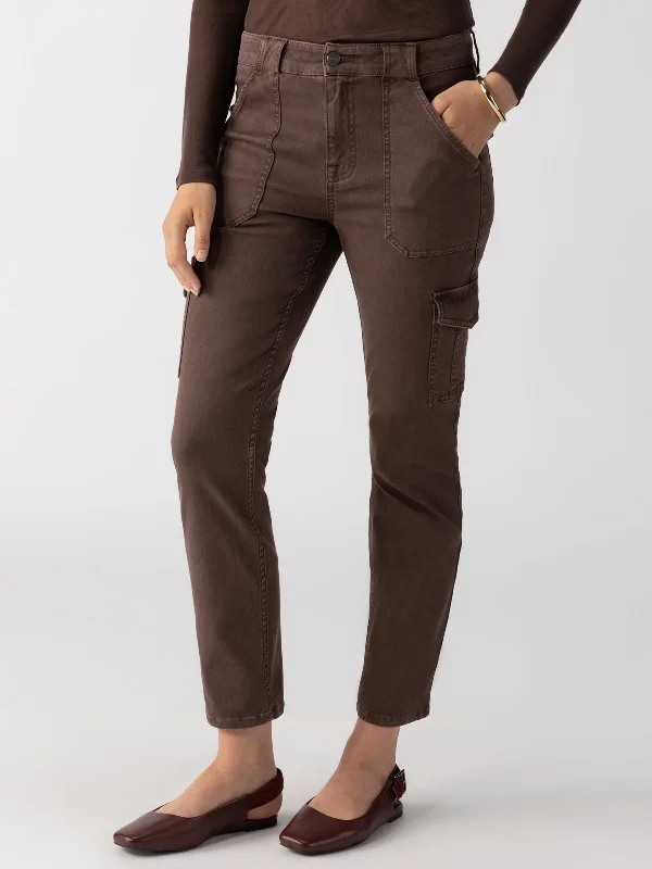 Sculpted Hayden Cargo Standard Rise Pant Brown Sugar Classic Cropped Pants