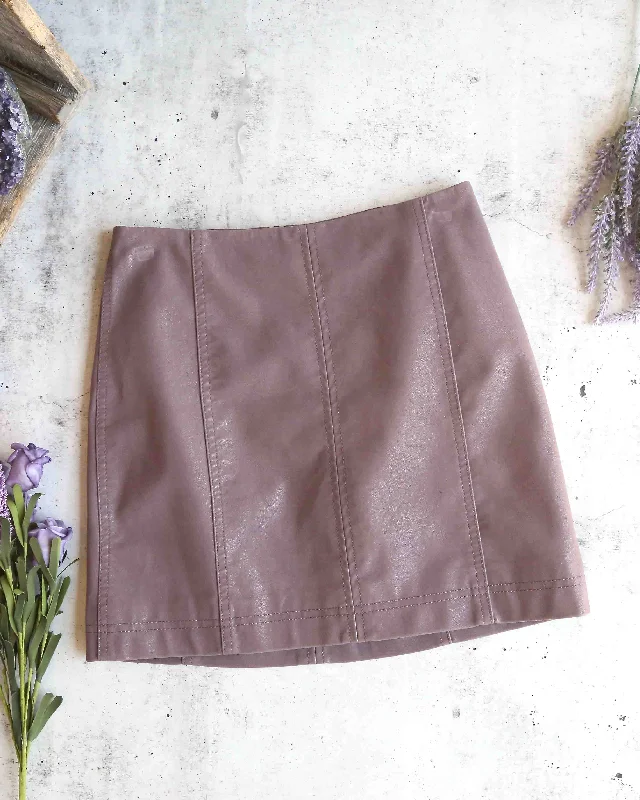 Free People - Modern Femme Novelty Mini Vegan Suede Skirt in Mauve